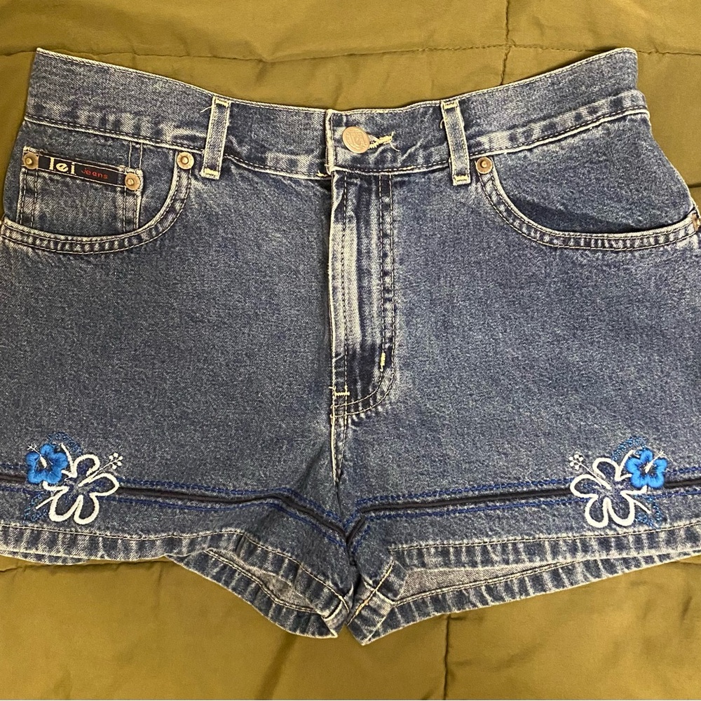 LEI Blue Jean Shorts with Floral Embroidery